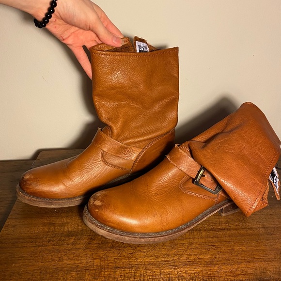 Frye sSoft Leather Caramel Boots - Picture 2 of 3
